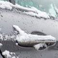 Автоэксперт Рузанов нашел простые способы открыть замерзшую дверь автомобиля